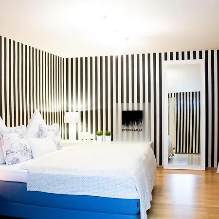 Apartment Design-apartment Close To Isar River Area - Centrally Located Munich
