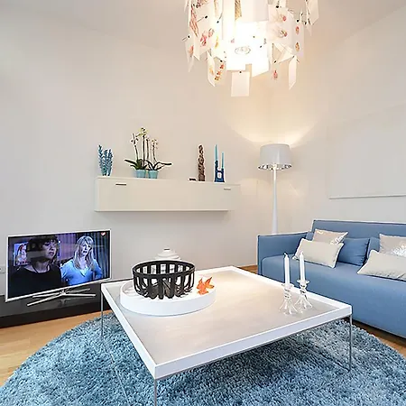 Apartment Design-apartment Close To Isar River Area - Centrally Located