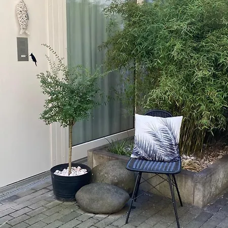 Design-apartment Close To Isar River Area - Centrally Located *