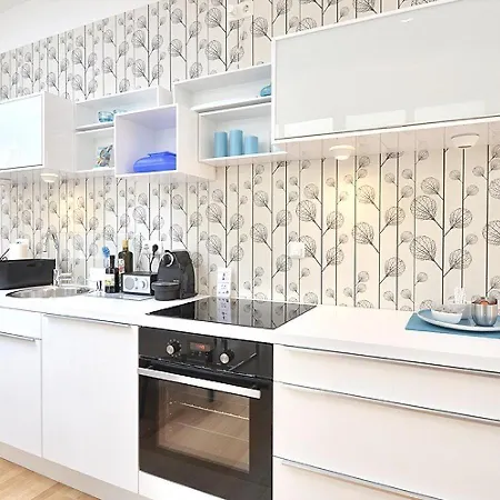 Design-apartment Close To Isar River Area - Centrally Located Lägenhet *