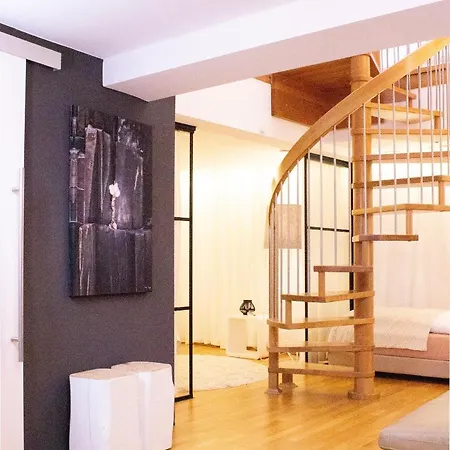 Design-apartment Close To Isar River Area - Centrally Located