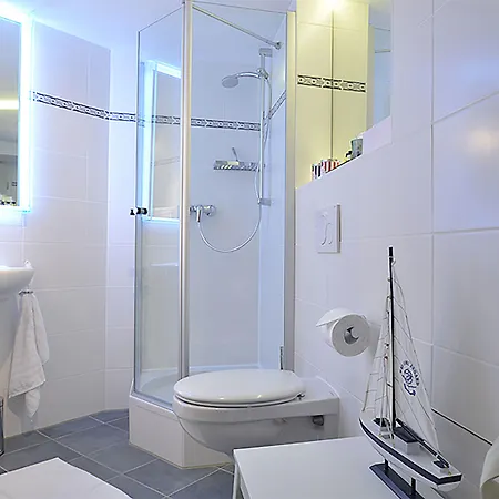 Design-apartment Close To Isar River Area - Centrally Located