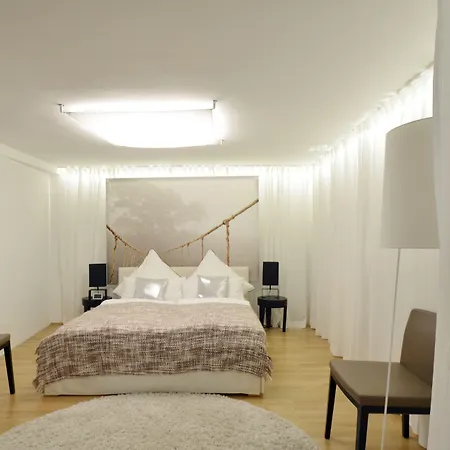 Design-apartment Close To Isar River Area - Centrally Located Мюнхен