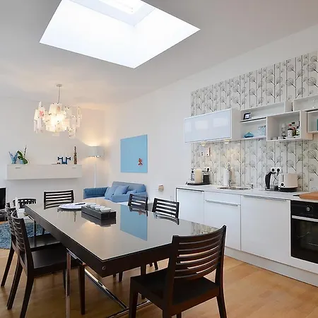 Design-apartment Close To Isar River Area - Centrally Located