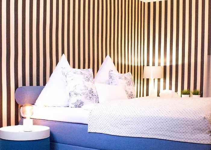 Design-apartment Close To Isar River Area - Centrally Located Lägenhet