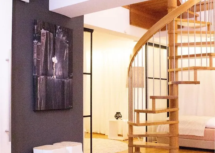 Design-apartment Close To Isar River Area - Centrally Located