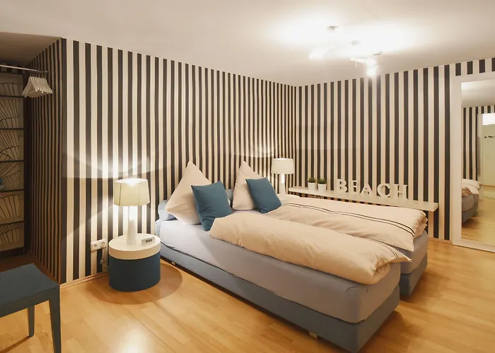 Design-apartment Close To Isar River Area - Centrally Located *
