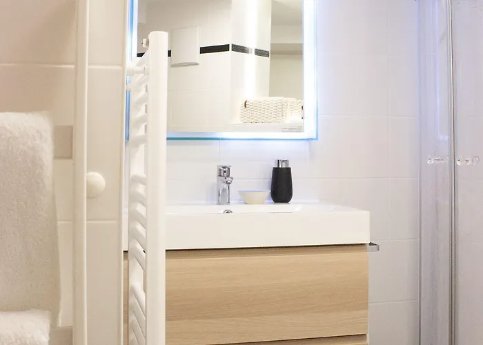 Design-apartment Close To Isar River Area - Centrally Located Appartement *